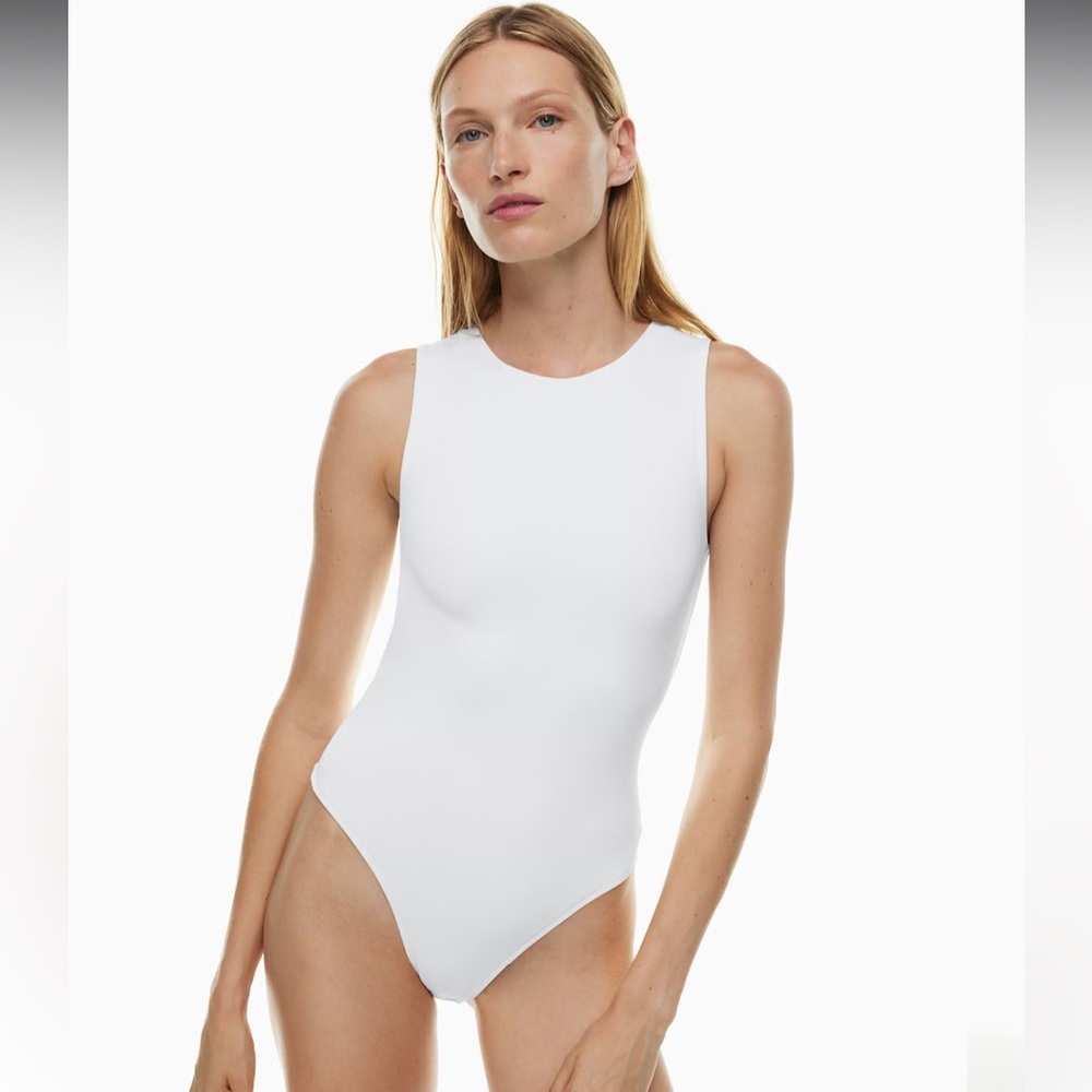 Aritzia Babaton Contour Tank Bodysuit Size Medium A1
